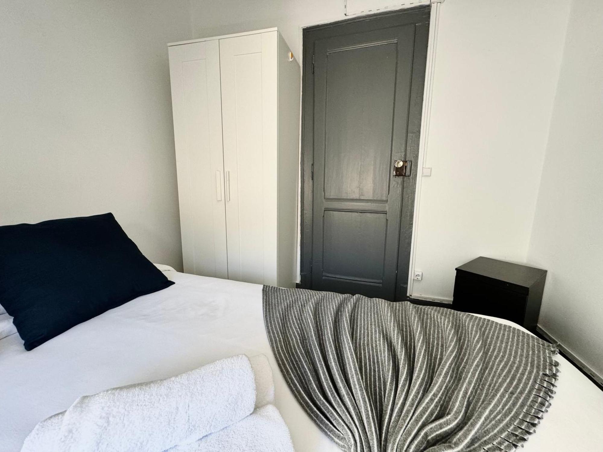Low Cost Arroios Rooms Lisbon Exterior photo